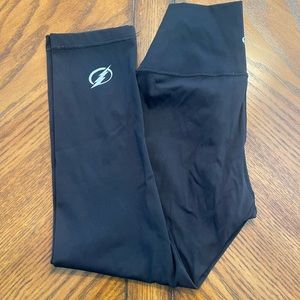 Lululemon Tampa Bay lightening crop leggings, inseam is 21.5”. Size 4, Navy.